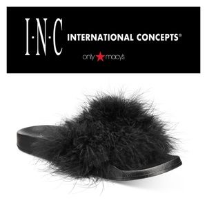 Fluffy Pom Pom Style Slides/Sandals ⚫️ SZ MEDIUM (7-8)